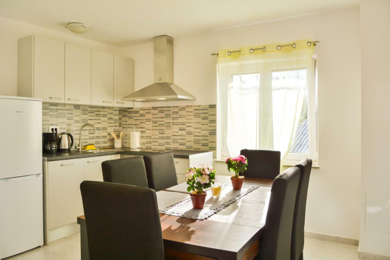 Domo Apartman Zengg Kültér fotó